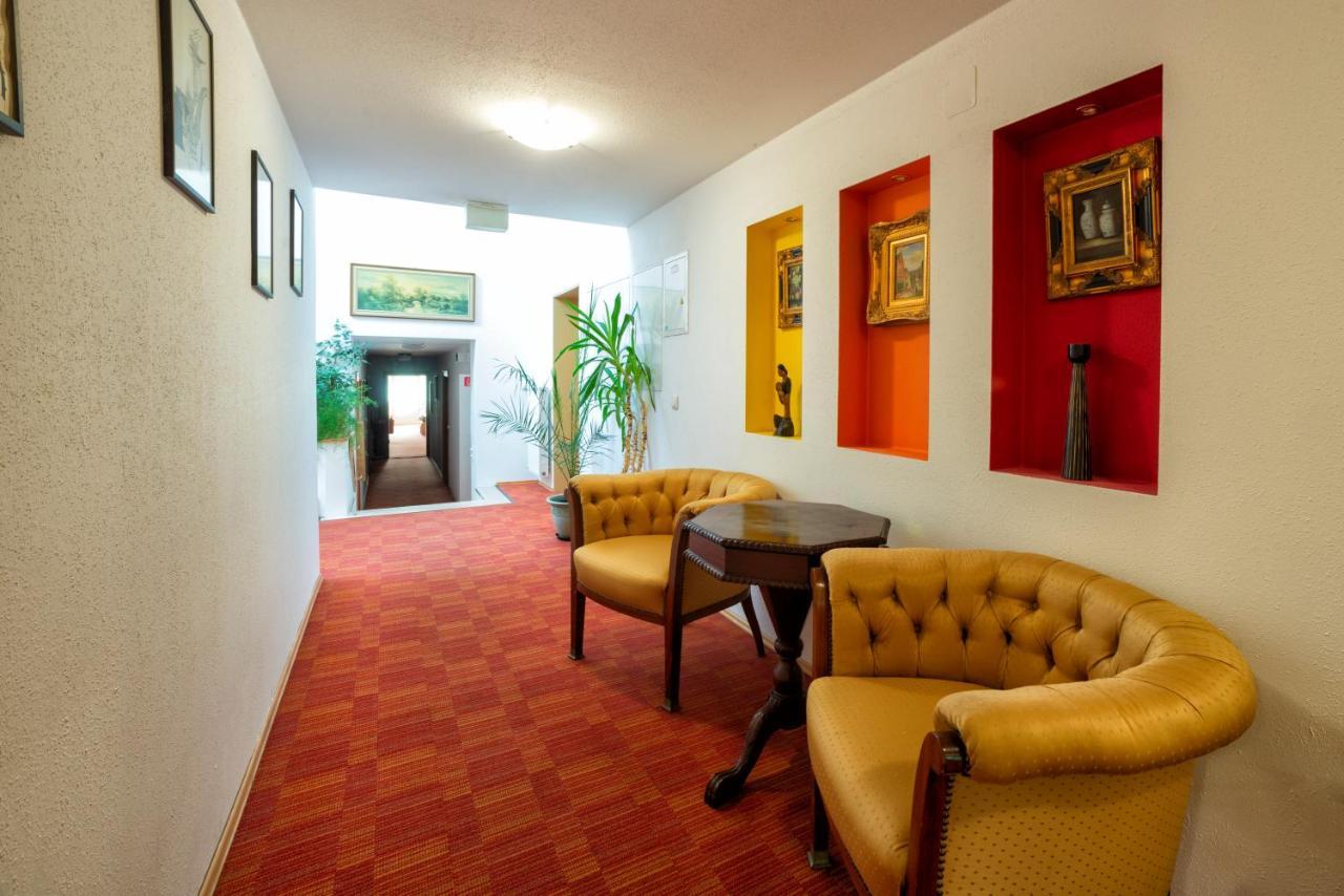 Hotel-Gasthof Sonnenbichl Oberwoessen Екстер'єр фото